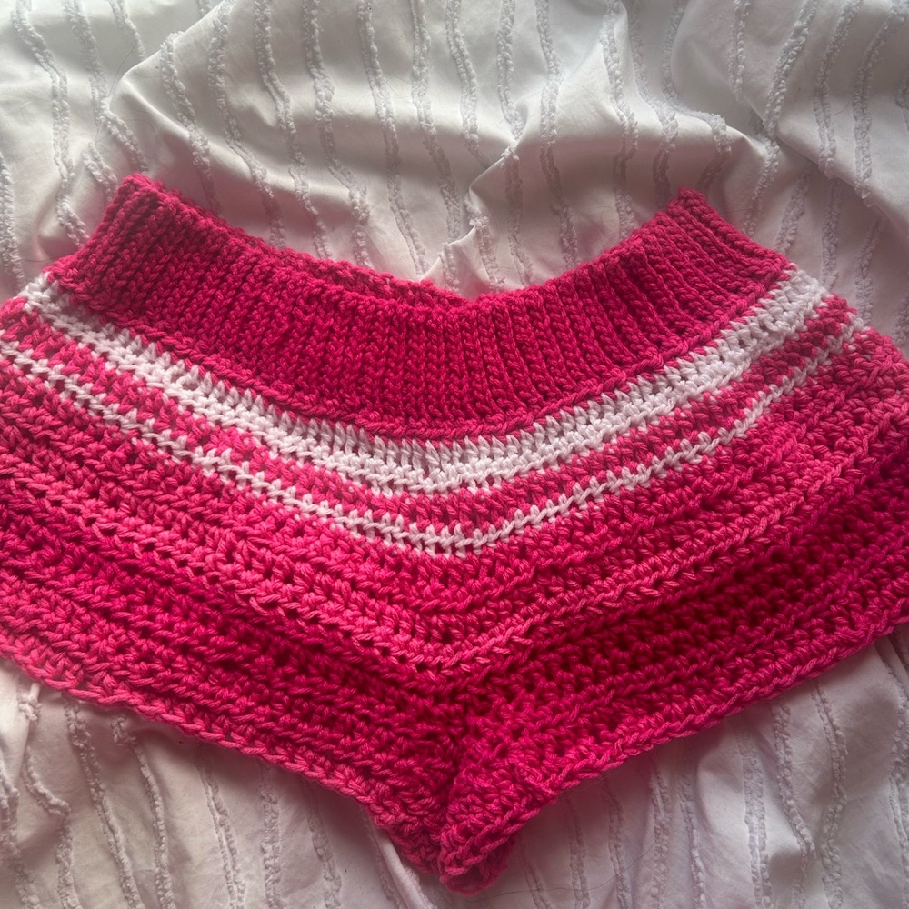 Barbie striped crochet shorts🩷 white, hot and dark pink with ribbed waist band